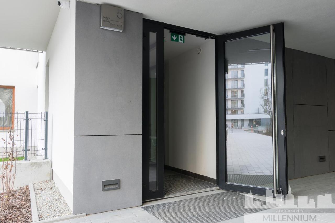 Millennium Awangarda Mint Apartment Varşovia Exterior foto