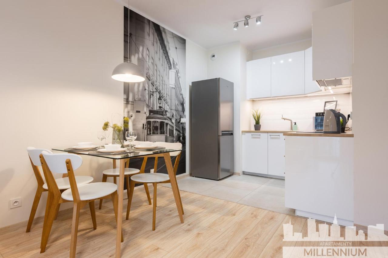 Millennium Awangarda Mint Apartment Varşovia Exterior foto