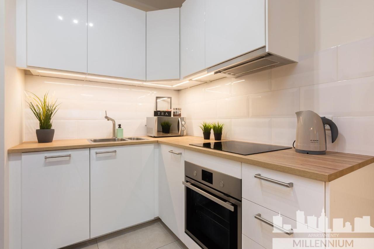 Millennium Awangarda Mint Apartment Varşovia Exterior foto
